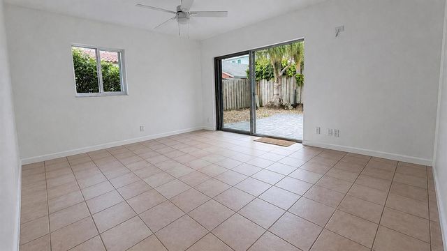 620 NE 19th Avenue N, Deerfield Beach, FL 33441