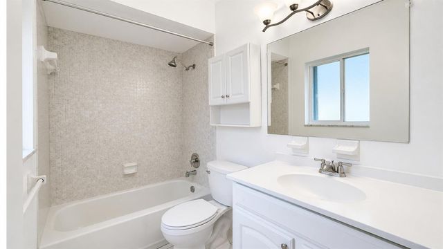 620 NE 19th Avenue N, Deerfield Beach, FL 33441