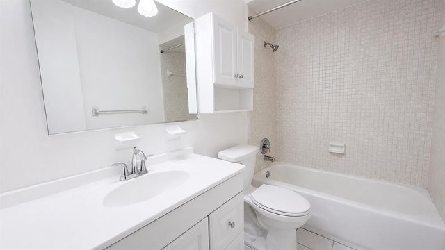 620 NE 19th Avenue N, Deerfield Beach, FL 33441