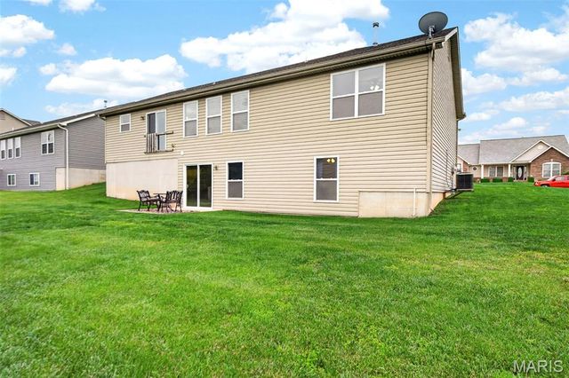 127 Liberty Grove Drive, Wentzville, MO 63385