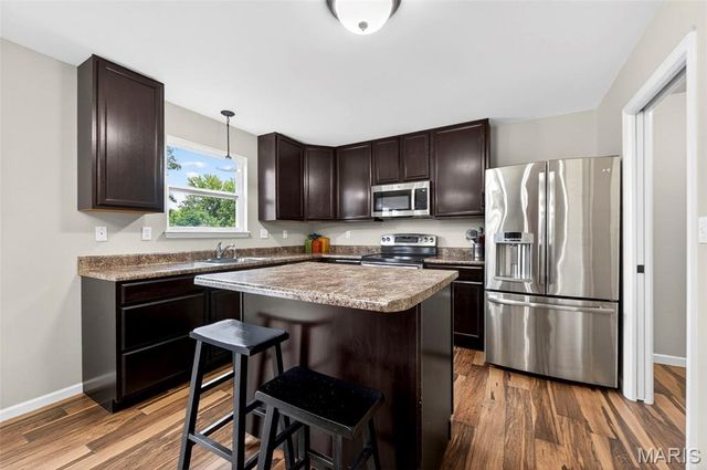 127 Liberty Grove Drive, Wentzville, MO 63385