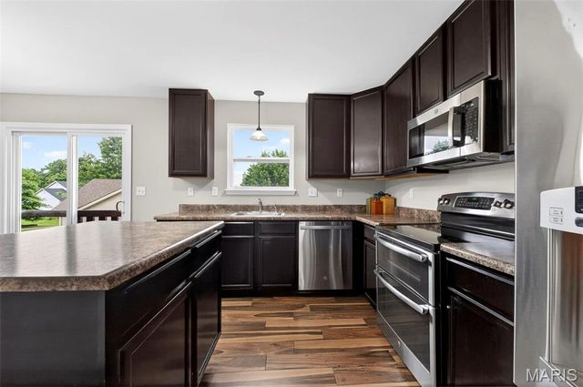 127 Liberty Grove Drive, Wentzville, MO 63385