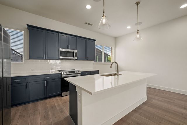 1733 W Cantey Street, Fort Worth, TX 76110