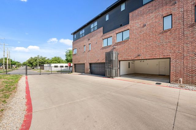 1733 W Cantey Street, Fort Worth, TX 76110