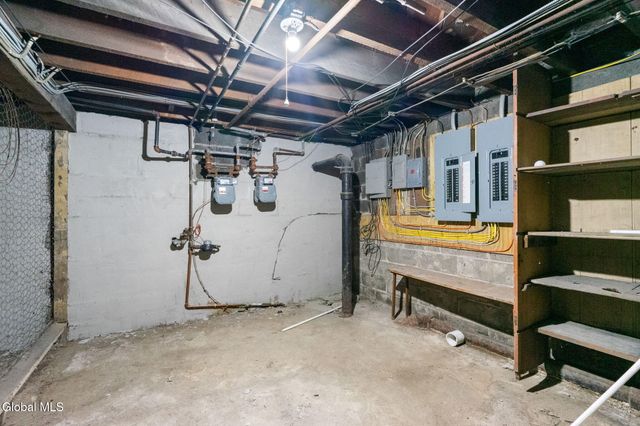 2422 Lavin Court, Troy, NY 12180