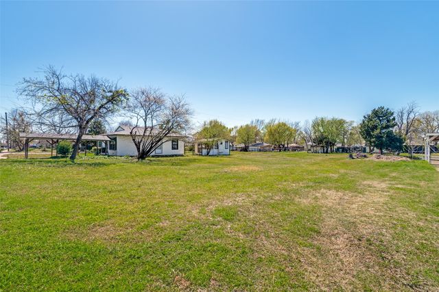 1023 N Houston, Royse City, TX 75189