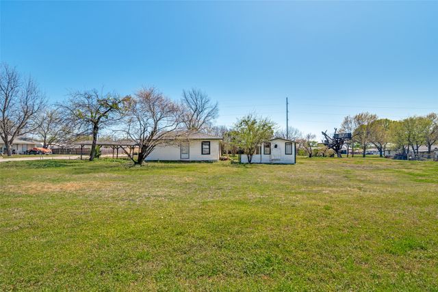 1023 N Houston, Royse City, TX 75189