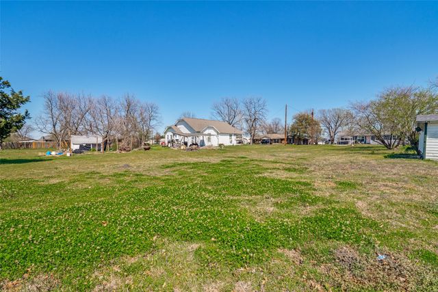 1023 N Houston, Royse City, TX 75189