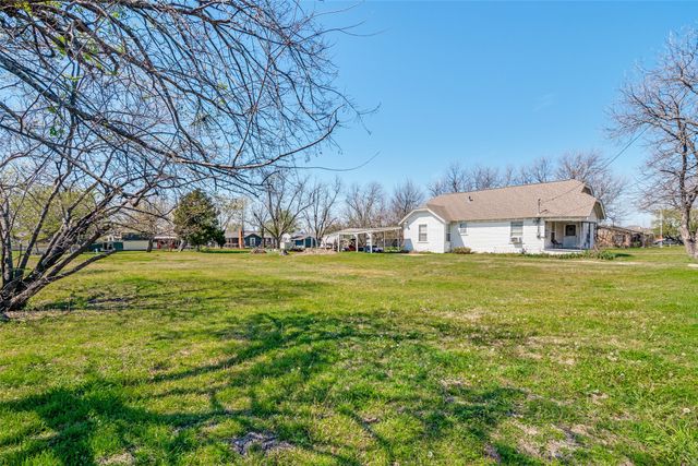 1023 N Houston, Royse City, TX 75189
