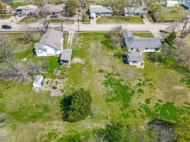1023 N Houston, Royse City, TX 75189