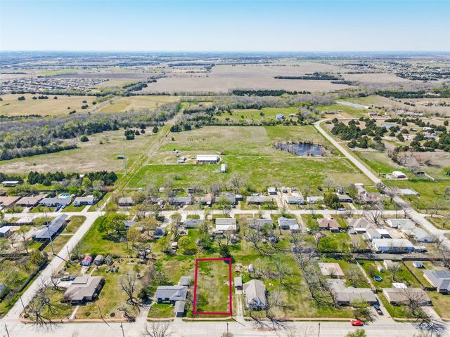 1023 N Houston, Royse City, TX 75189