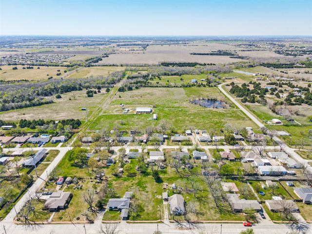1023 N Houston, Royse City, TX 75189