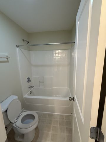 1629 Robindale Dr, Hermitage, TN 37076