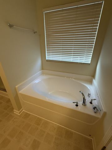 1629 Robindale Dr, Hermitage, TN 37076