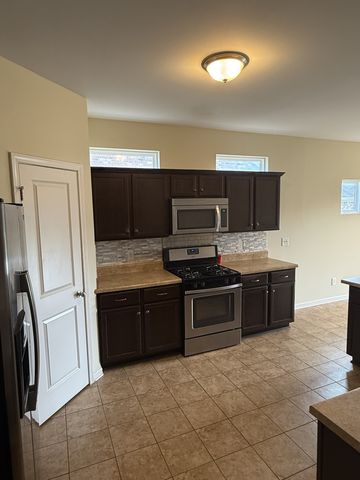 1629 Robindale Dr, Hermitage, TN 37076