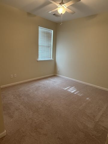 1629 Robindale Dr, Hermitage, TN 37076