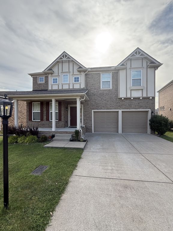 1629 Robindale Dr, Hermitage, TN 37076