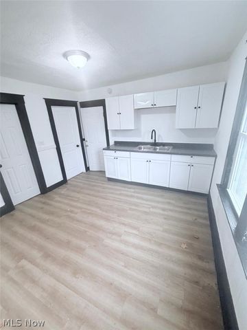 2791 E 127th Street UP, Cleveland, OH 44120