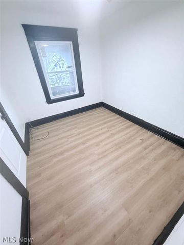 2791 E 127th Street UP, Cleveland, OH 44120