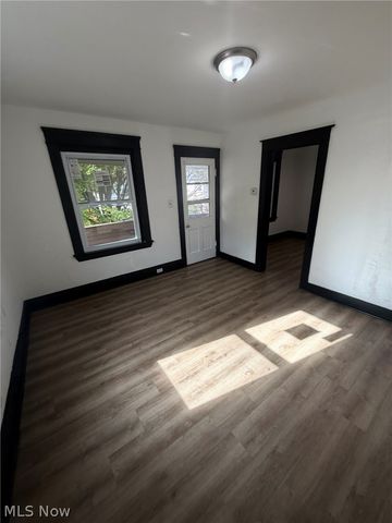 2791 E 127th Street UP, Cleveland, OH 44120