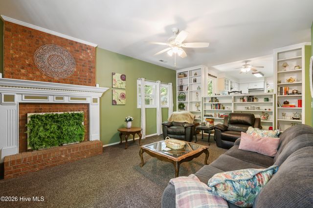 527 North Line Drive, Hampstead, NC 28443