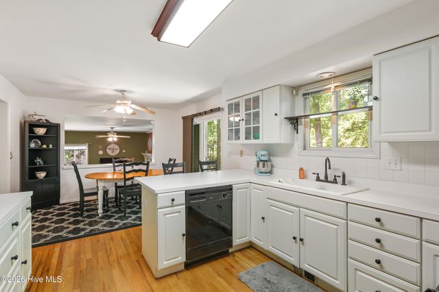 527 North Line Drive, Hampstead, NC 28443