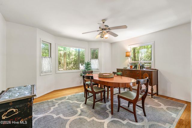 527 North Line Drive, Hampstead, NC 28443