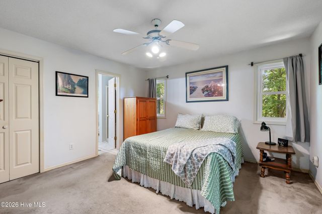 527 North Line Drive, Hampstead, NC 28443