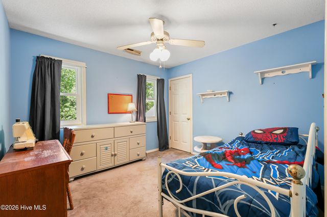 527 North Line Drive, Hampstead, NC 28443