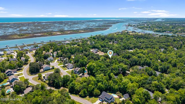 527 North Line Drive, Hampstead, NC 28443