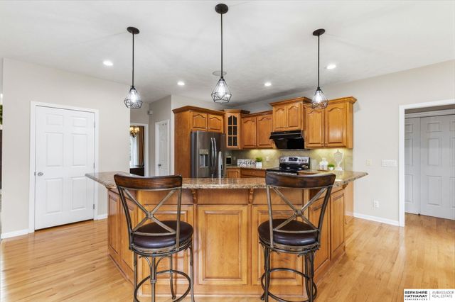 17252 Madison Street, Omaha, NE 68135