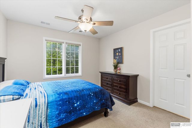 17252 Madison Street, Omaha, NE 68135