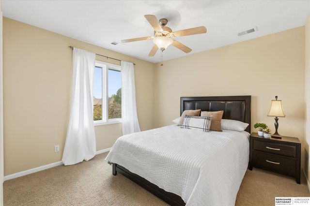 17252 Madison Street, Omaha, NE 68135