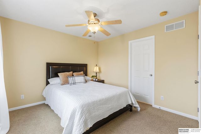 17252 Madison Street, Omaha, NE 68135