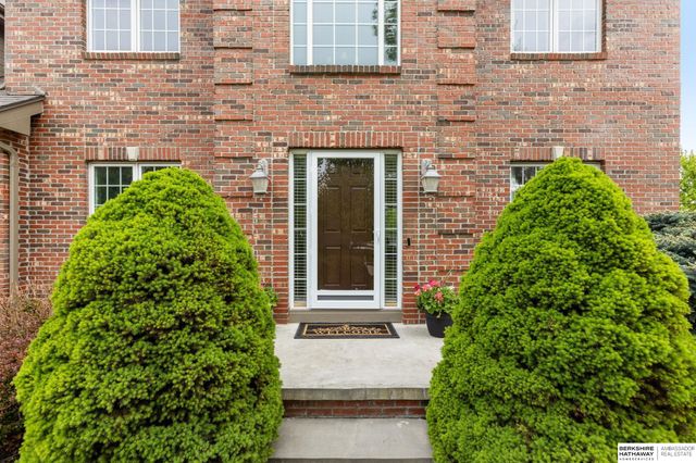 17252 Madison Street, Omaha, NE 68135