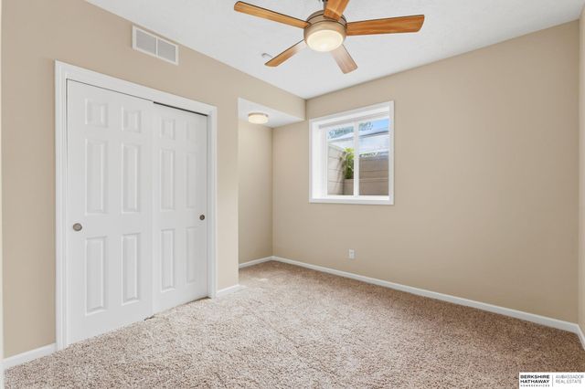 17252 Madison Street, Omaha, NE 68135