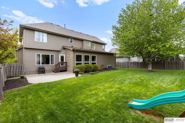 17252 Madison Street, Omaha, NE 68135