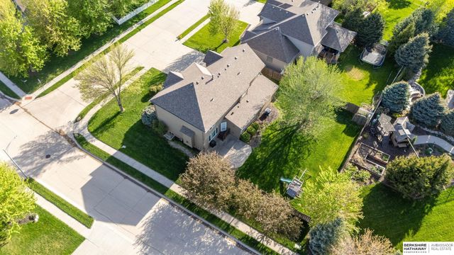 17252 Madison Street, Omaha, NE 68135