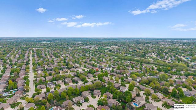 17252 Madison Street, Omaha, NE 68135