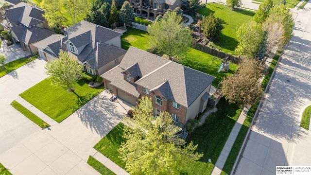 17252 Madison Street, Omaha, NE 68135