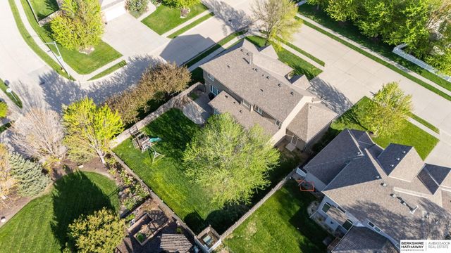 17252 Madison Street, Omaha, NE 68135