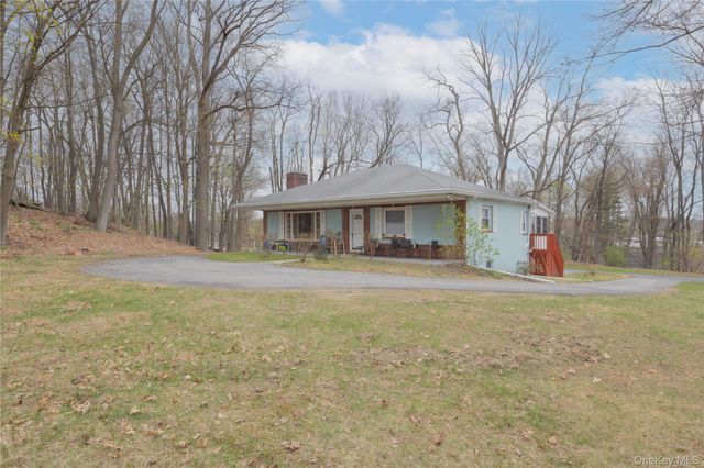 5 Roggia Road, Chester, NY 10918