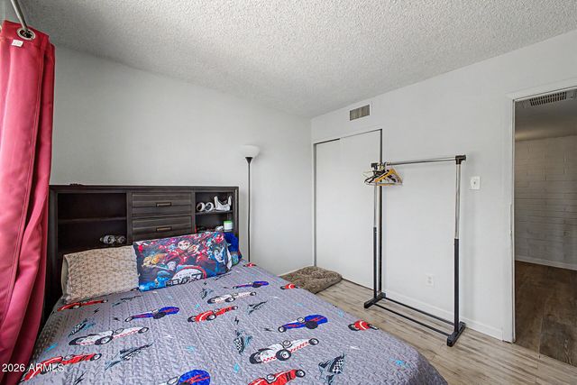 4049 W READE Avenue, Phoenix, AZ 85019