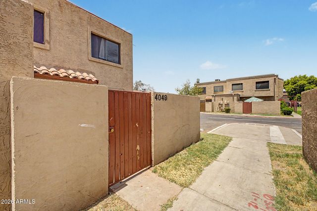 4049 W READE Avenue, Phoenix, AZ 85019