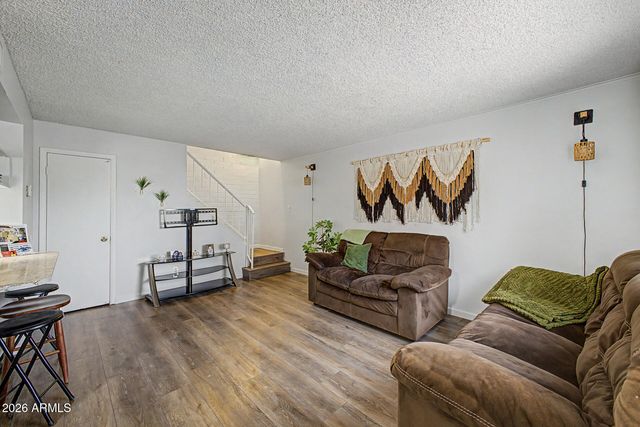 4049 W READE Avenue, Phoenix, AZ 85019