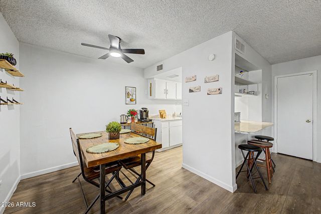 4049 W READE Avenue, Phoenix, AZ 85019
