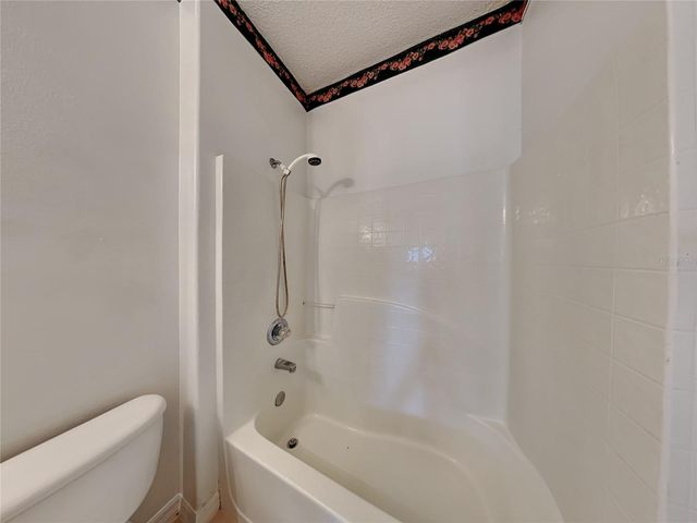 3233 KINGS RIDGE TERRACE, Deltona, FL 32725