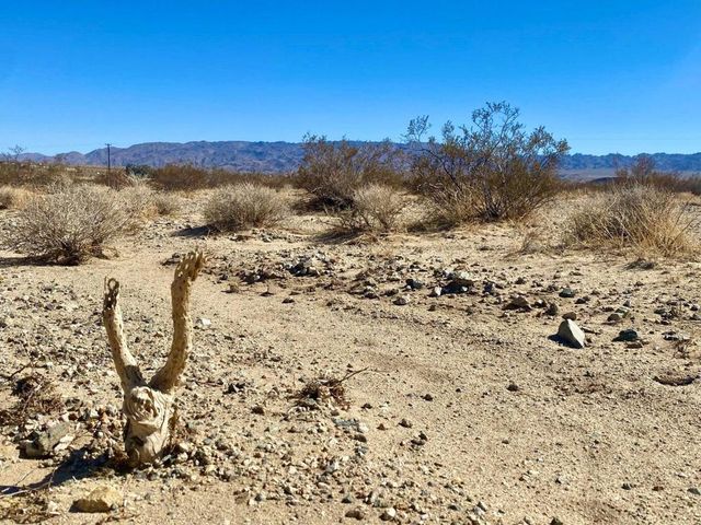 68878 Valle Vista Road, 29 Palms, CA 92277