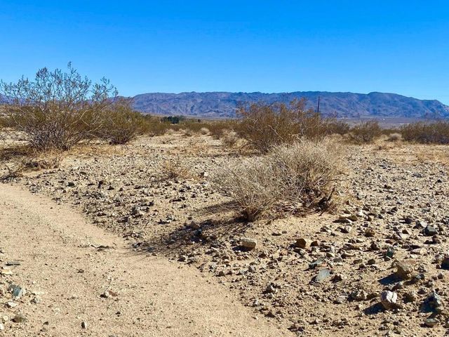68878 Valle Vista Road, 29 Palms, CA 92277