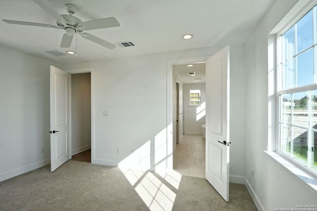 421 CONSTANCE DR, New Braunfels, TX 78130